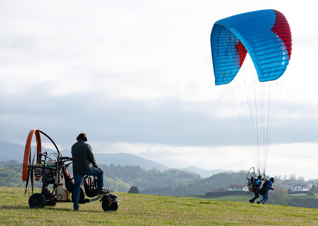 CONDOR 2 la nueva vela de paramotor y trike biplaza de GinGliders