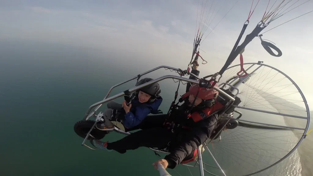 Ericfly volando el paramotor biplaza con vanesa